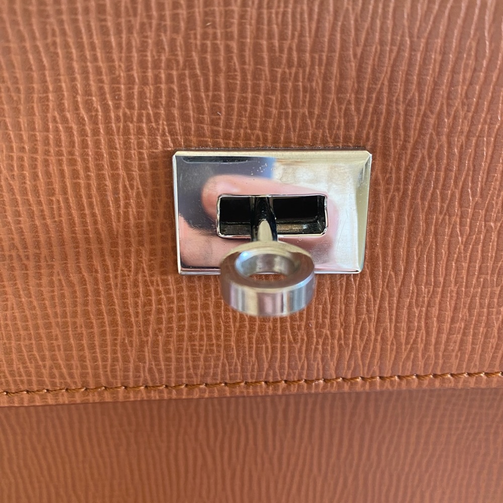 Biscuter Barcelona Leather Handbag - Picture 9 of 16